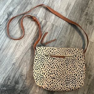 Super cute crossbody purse!